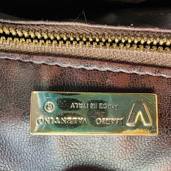 Mario Valentino vintage crossbody bag GUC - Picture 16 of 16